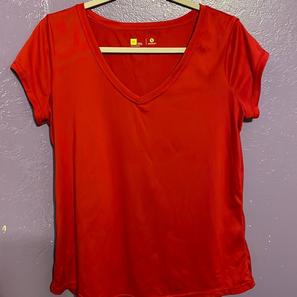 short sleeve v-neck shirt